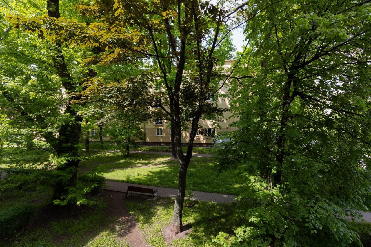 Bright Apartment Wola Near Metro Station By Noclegi Renters 华沙 外观 照片